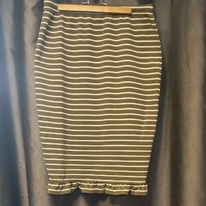 Max Studio Olive and Cream Striped Pencil Skirt
